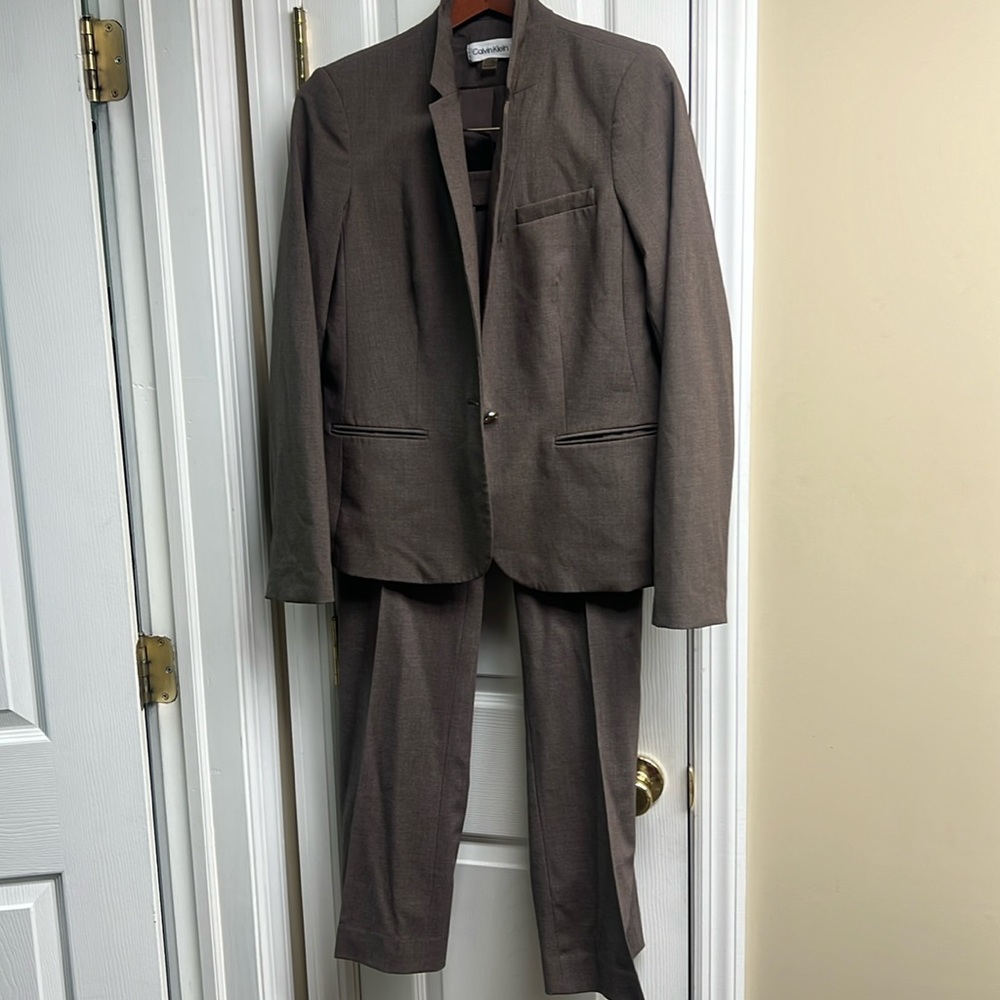Calvin Klein size 12P pantsuit jacket brown gold good as new